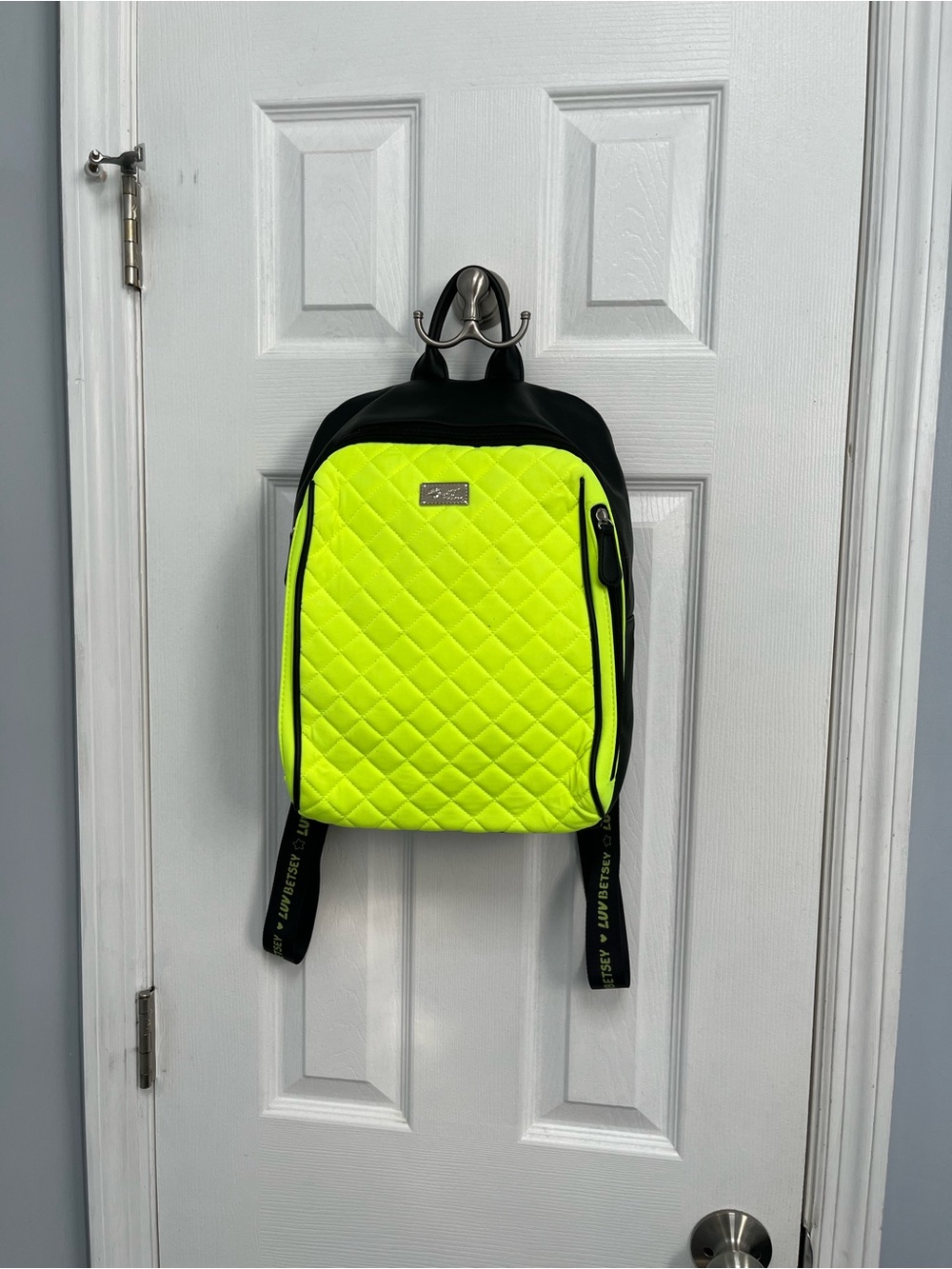 Betsey Johnson neon yellow black Large quilted backpack adjustable LBELLIE